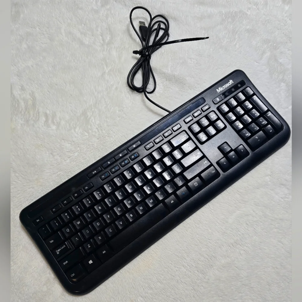 Microsoft Black Wired Keyboard Computer Laptop Key Board USB Plug